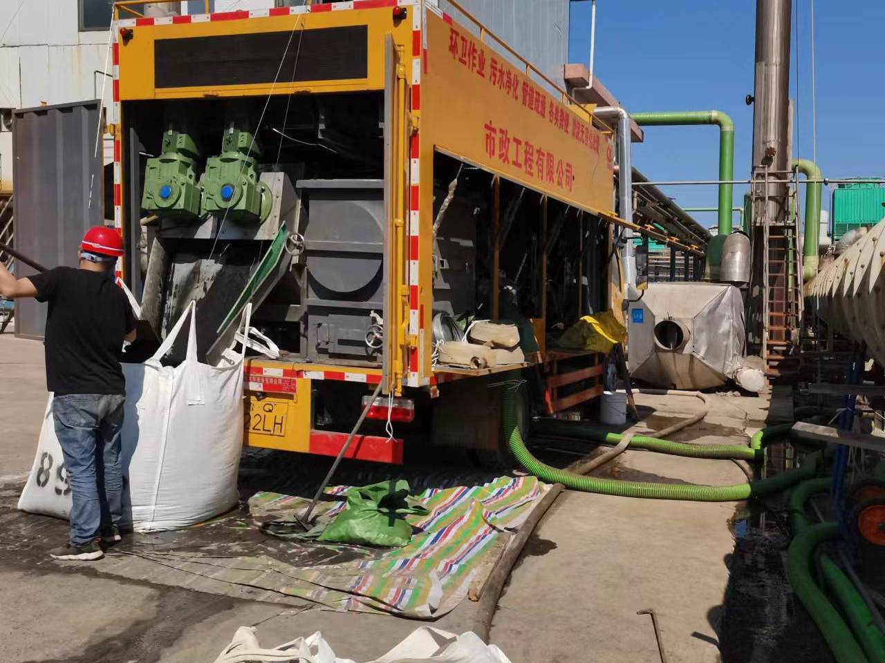 中堂镇淤泥压干处理